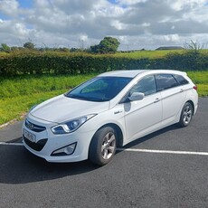 2013 - Hyundai i40 Manual