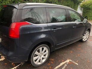 2013 - Peugeot 5008 Manual