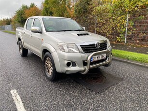 2013 - Toyota Hilux Manual