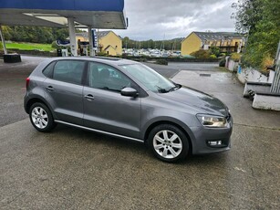 2013 - Volkswagen Polo Manual