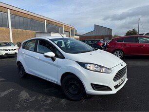 2014 - Ford Fiesta Manual