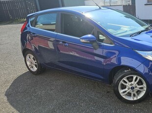 2014 - Ford Fiesta Manual