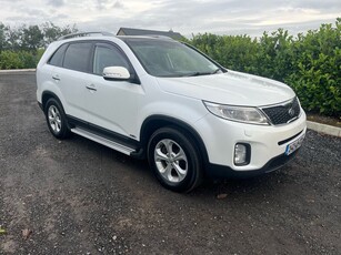 2014 - Kia Sorento Manual