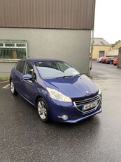 2014 - Peugeot 208 Manual