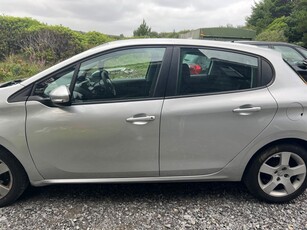 2014 - Peugeot 208 Manual