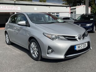 2014 - Toyota Auris Manual