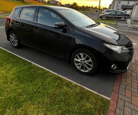 2014 - Toyota Auris Manual