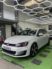 2014 - Volkswagen Golf Automatic