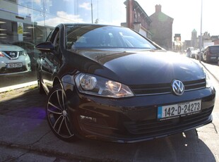 2014 - Volkswagen Golf Manual