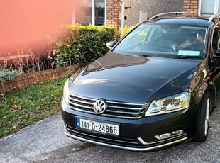 2014 - Volkswagen Passat Manual