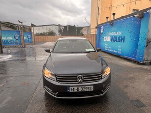 2014 - Volkswagen Passat Manual