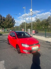 2014 - Volkswagen Polo Automatic