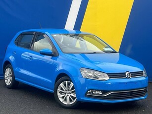 2014 - Volkswagen Polo Automatic