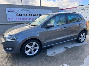 2014 - Volkswagen Polo Automatic