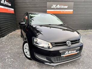 2014 - Volkswagen Polo Automatic