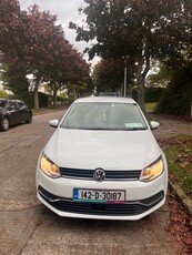 2014 - Volkswagen Polo Automatic