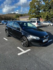 2014 - Volkswagen Polo Manual