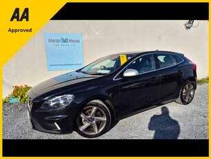 2014 - Volvo V40 Manual