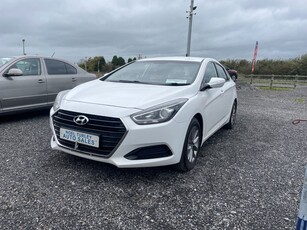 2015 - Hyundai i40 Manual