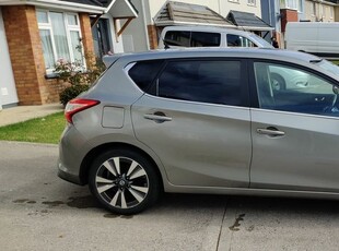 2015 - Nissan Pulsar Manual