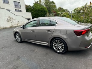 2015 - Toyota Avensis Manual