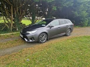 2015 - Toyota Avensis Manual