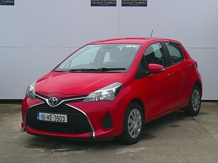 2015 - Toyota Yaris Manual