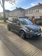 2015 - Volkswagen Touran Manual