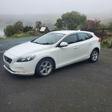 2015 - Volvo V40 Manual