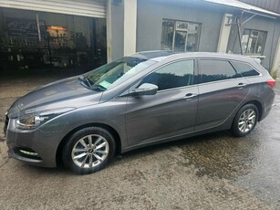 2016 - Hyundai i40 Manual