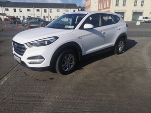 2016 - Hyundai Tucson Manual