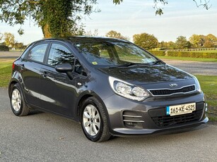 2016 - Kia Rio Manual