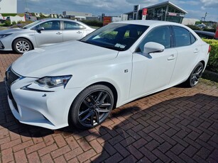 2016 - Lexus IS Automatic