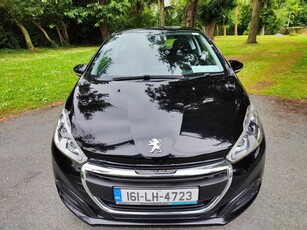 2016 - Peugeot 208 Manual