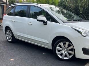 2016 - Peugeot 5008 Manual