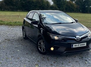 2016 - Toyota Auris Manual