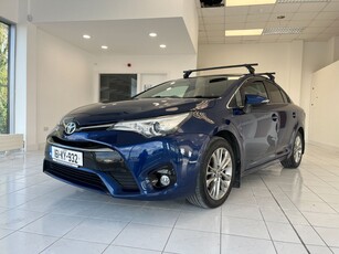 2016 - Toyota Avensis Manual