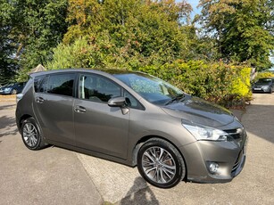 2016 - Toyota Verso Manual