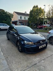 2016 - Volkswagen Golf Manual