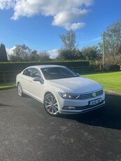 2016 - Volkswagen Passat Manual