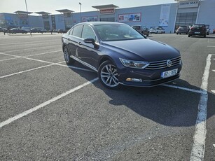 2016 - Volkswagen Passat Manual