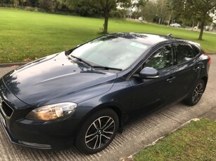 2016 - Volvo V40 Manual