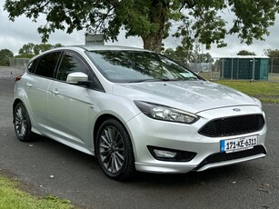 2017 - Ford Focus Manual