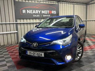 2017 - Toyota Avensis Manual