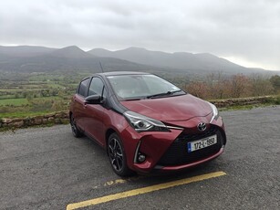 2017 - Toyota Yaris Manual