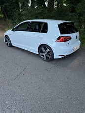 2017 - Volkswagen Golf Manual