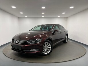 2017 - Volkswagen Passat Manual