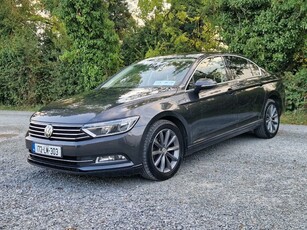 2017 - Volkswagen Passat Manual