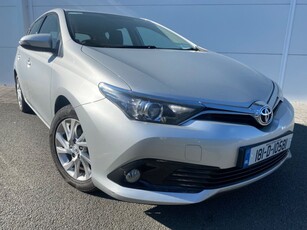 2018 - Toyota Auris Manual