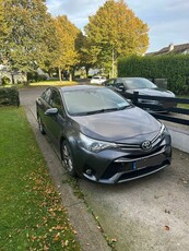 2018 - Toyota Avensis Manual